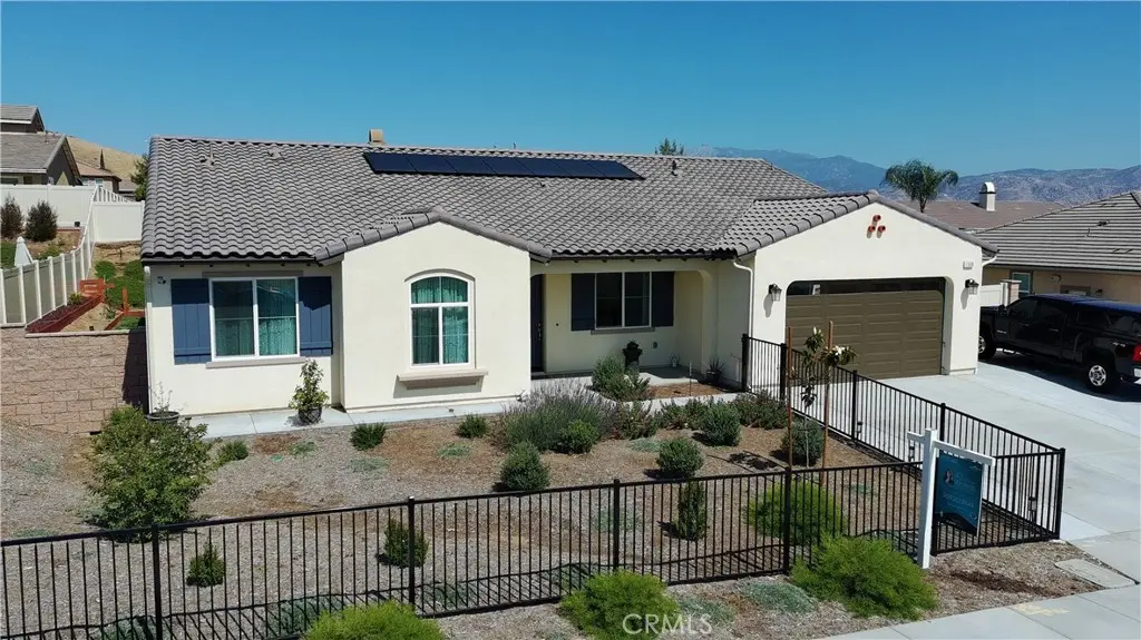 1560 Foothill Drive, Banning, CA — listing photo 1
