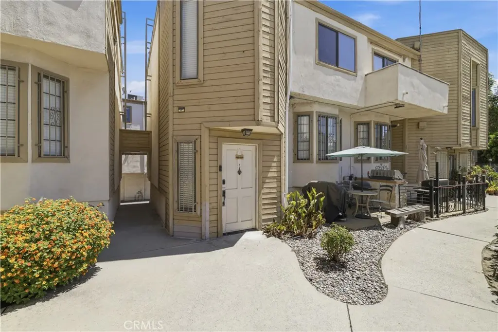 14715 Saticoy 9, Van Nuys, CA — listing photo 1