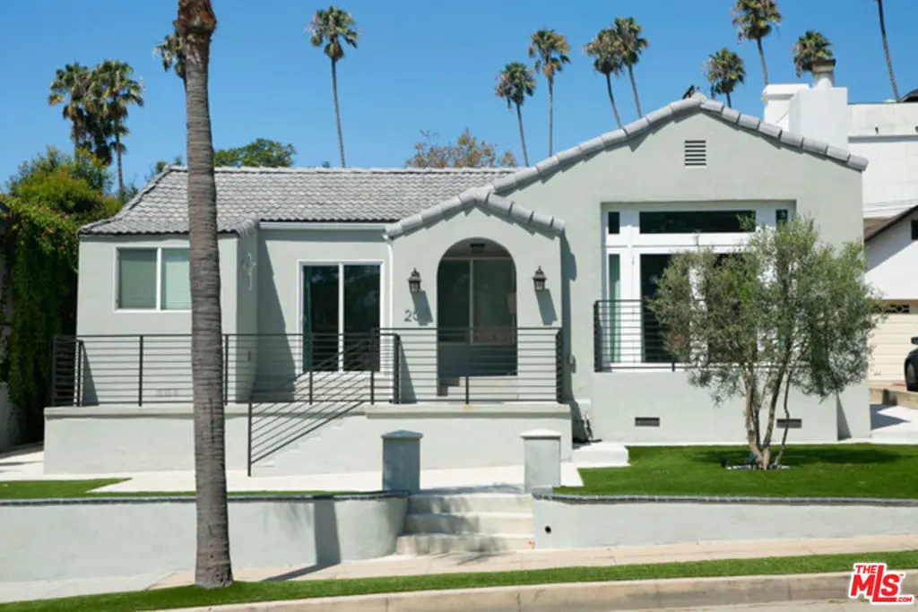 Single Family Residence for rent at 205 Quincy Avenue, Long Beach, CA featuring 3 beds and 3 baths