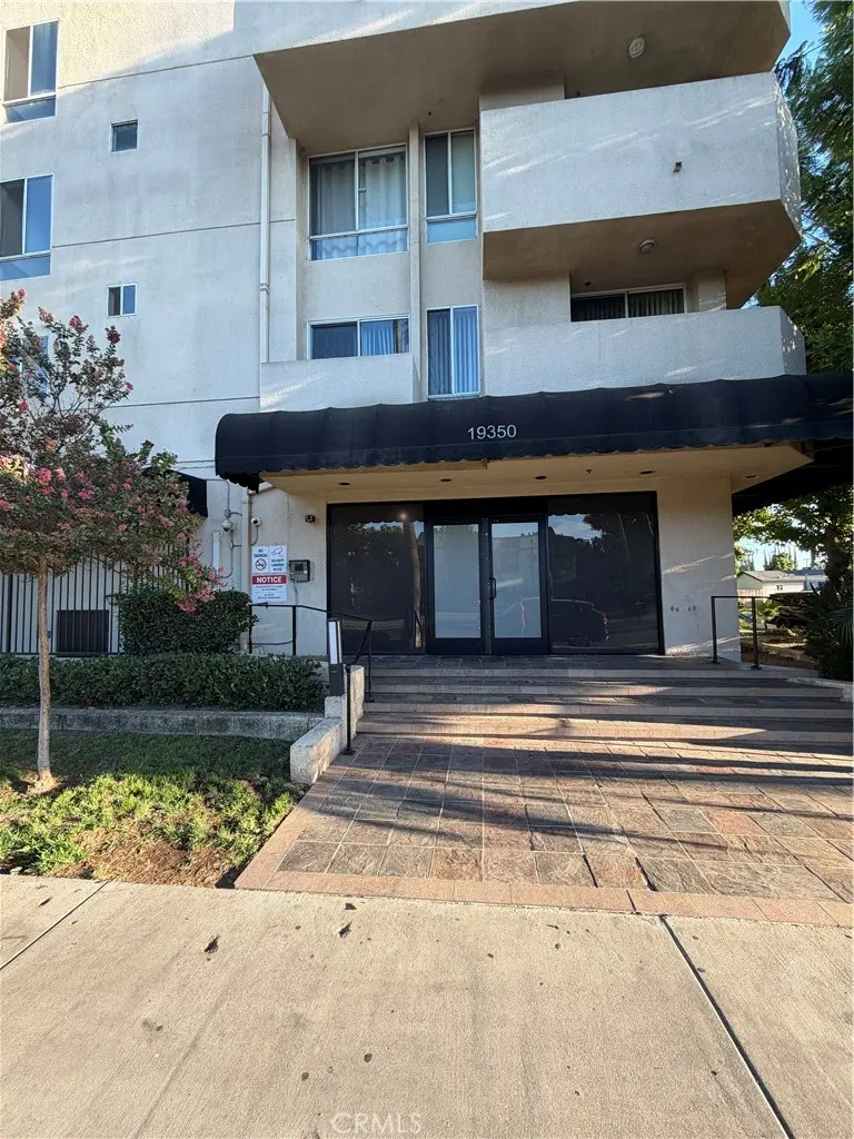 19350 Sherman way 138, Reseda, CA — listing photo 1