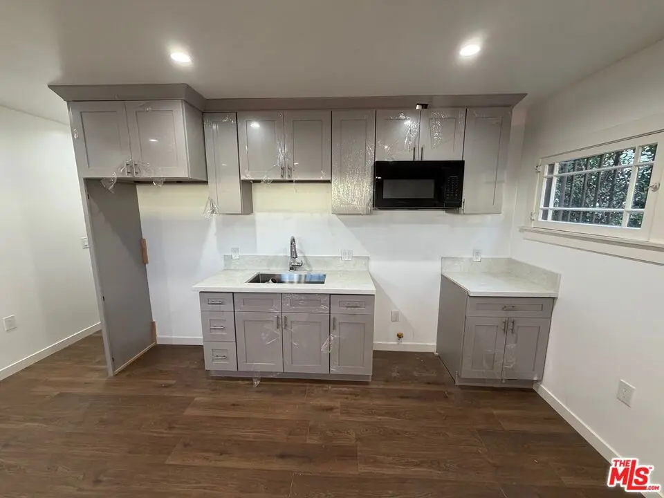 Condominium for rent at 1021 S Burlington Avenue, Los Angeles, CA featuring 1 bed and 2 baths