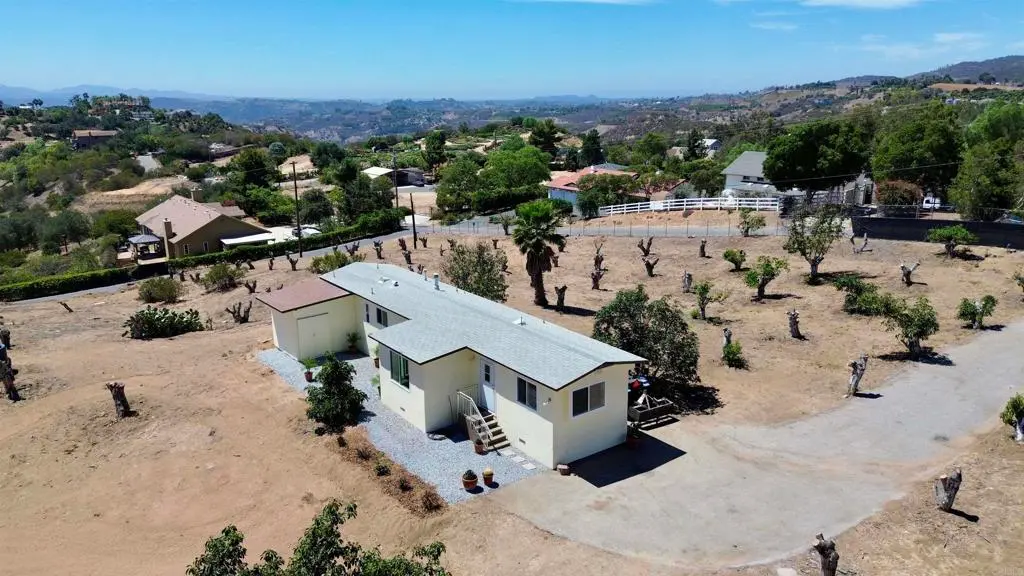 1843 Canyon Heights Road, Fallbrook, CA — listing photo 1