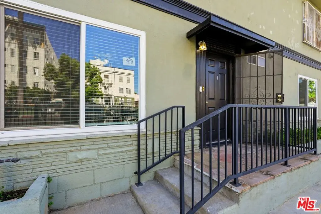 Residential Lease for rent at 1818 N Kingsley Drive 1, Los Angeles, Los Angeles County, CA featuring 2 beds and 2 baths