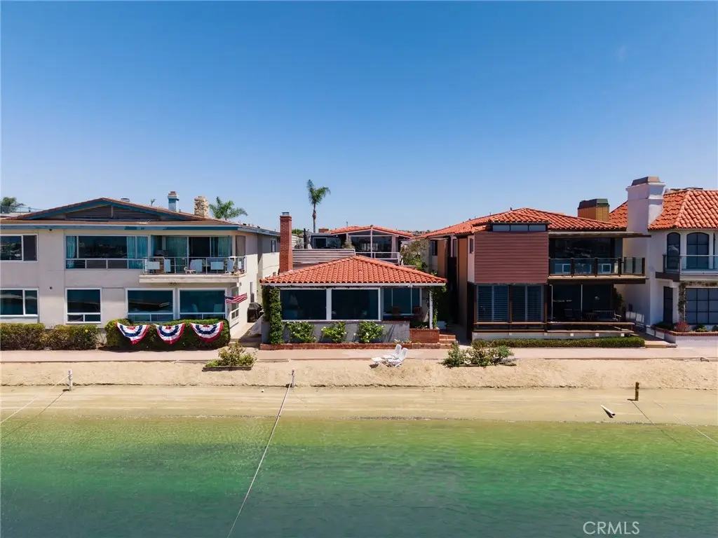 423 Via Lido Soud, Newport Beach, CA — listing photo 1