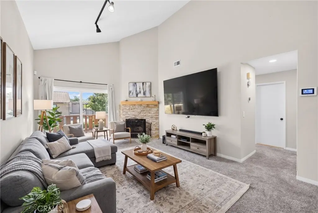 3069 Brea Boulevard 10, Fullerton, CA — listing photo 1