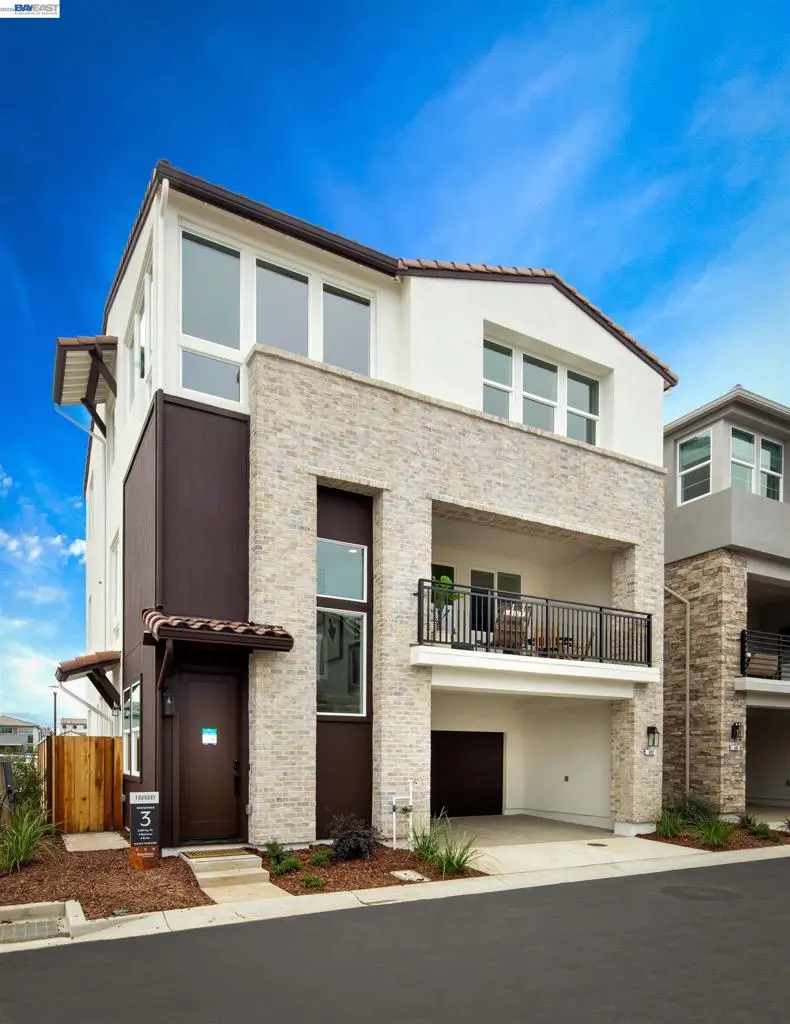 Single Family Residence for sale at 168 Gali Way, Napa, CA featuring 3 beds and 4 baths