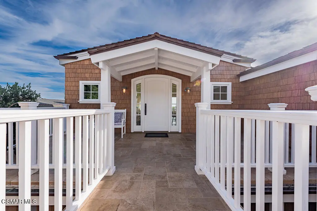 Residential Lease for rent at 33410 Pacific Coast Highway, Malibu, Los Angeles County, CA featuring 3 beds and 3 baths