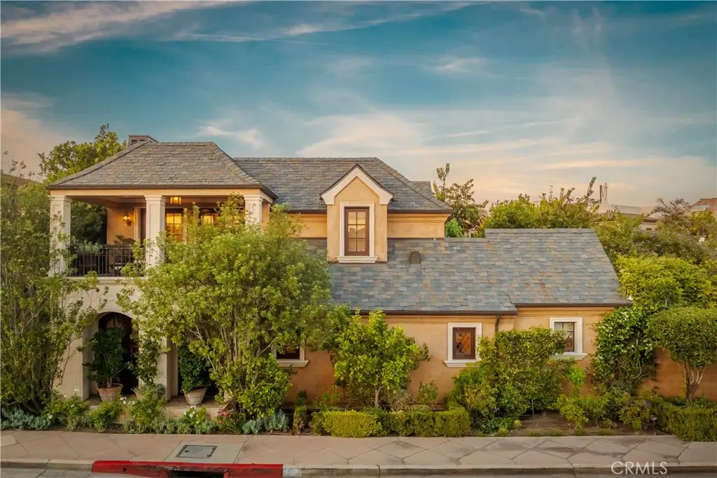 346 Via Lido Soud, Newport Beach, CA — listing photo 1