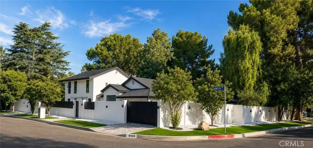 5509 Oakdale, Woodland Hills, CA — listing photo 1