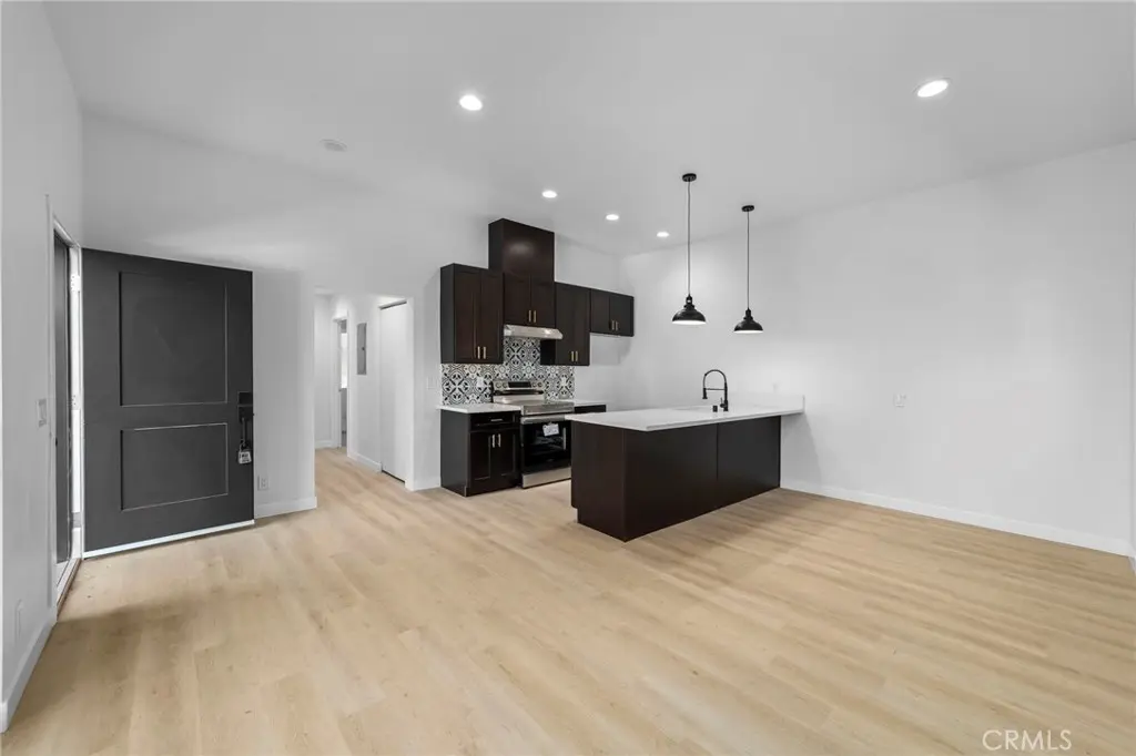 Duplex for rent at 2532 1/4 Ganahl, Los Angeles, CA featuring 2 beds and 2 baths