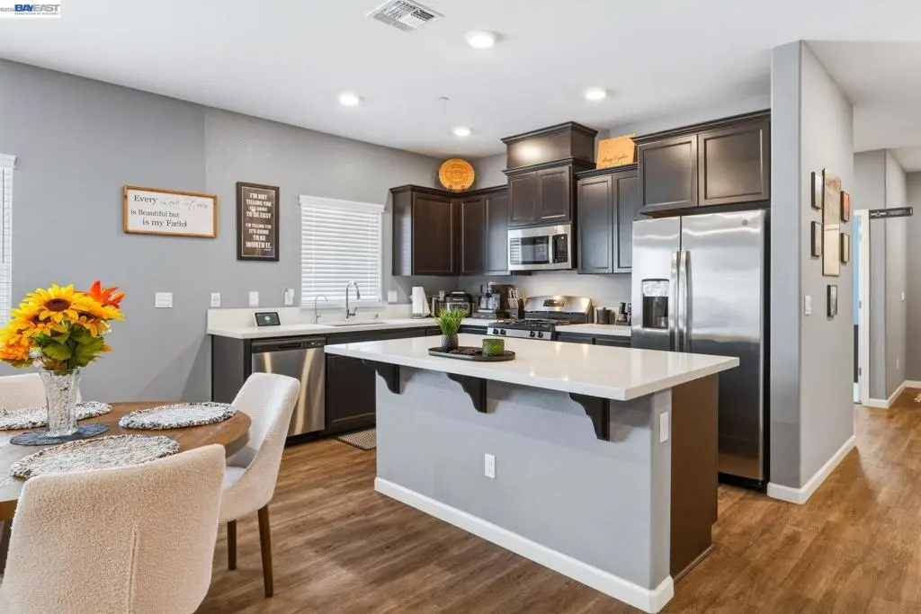 Single Family Residence for sale at 726 Sudbrook Ct, Patterson, CA featuring 4 beds and 3 baths