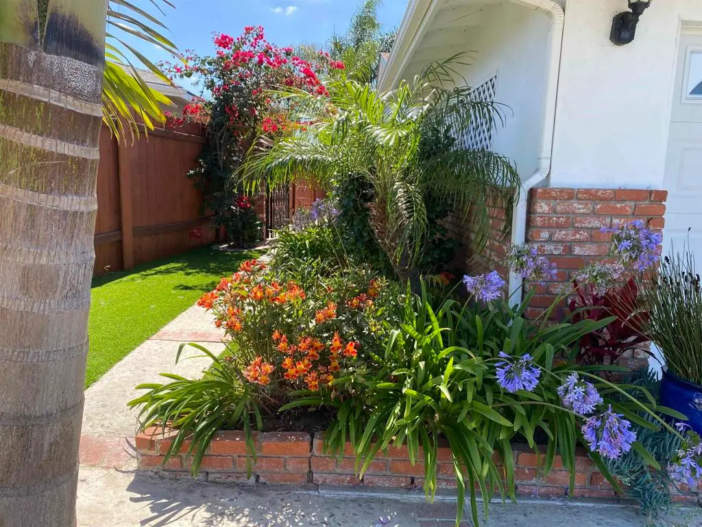 Single Family Residence for rent at 2921 RENAULT ST, San Diego, CA featuring 1 bed and 1 bath