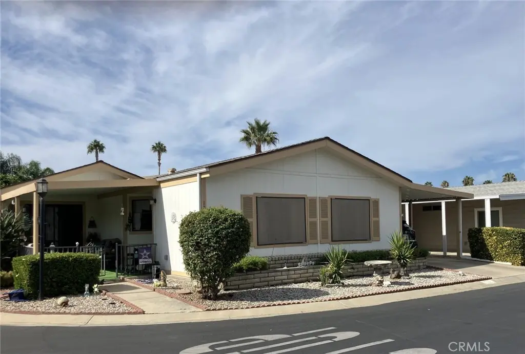 Manufactured In Park for sale at 1250 N Kirby Street 121, Hemet, CA featuring 2 beds and 2 baths