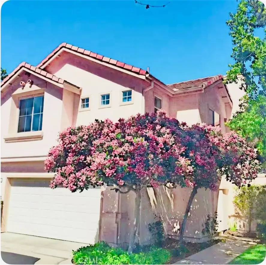 Residential Lease for rent at 8 Marsala, Irvine, Orange County, CA featuring 3 beds and 3 baths