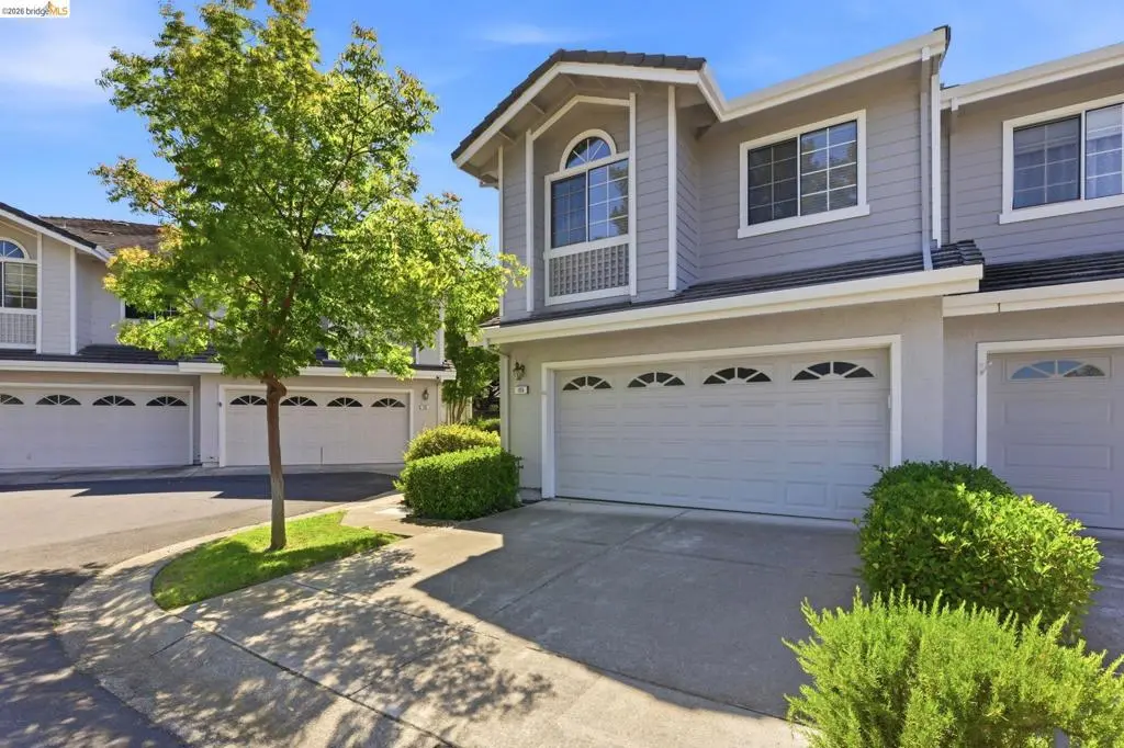 Townhouse for sale at 105 Heritage Park Dr, Danville, CA featuring 3 beds and 3 baths