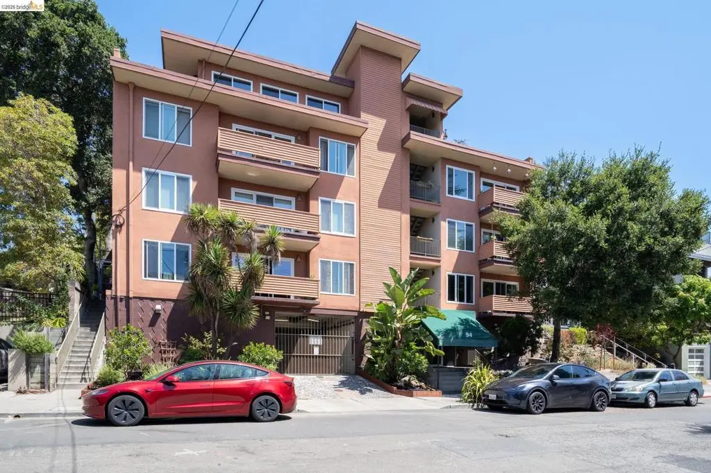 Condominium for sale at 94 Bayo Vista Ave 204, Oakland, CA featuring 1 bed and 1 bath