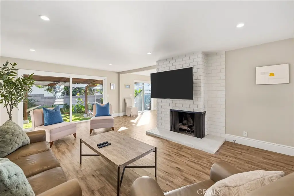 Residential Lease for rent at 2505 Date Circle, Torrance, Los Angeles County, CA featuring 3 beds and 2 baths