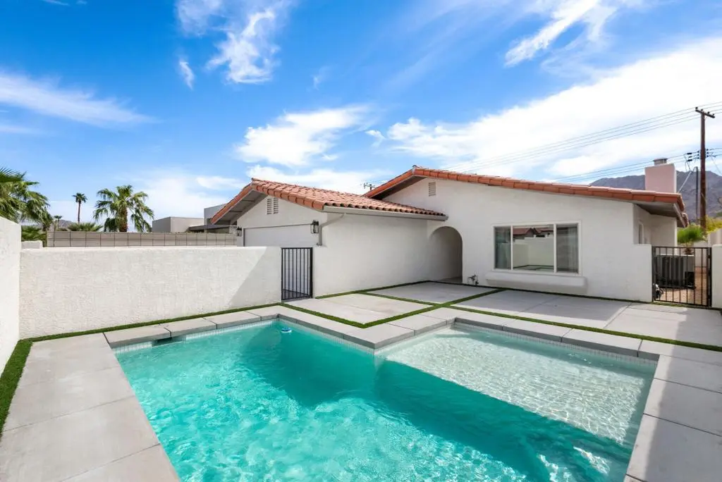 Single Family Residence for sale at 54100 Avenida Obregon, La Quinta, CA featuring 3 beds and 2 baths
