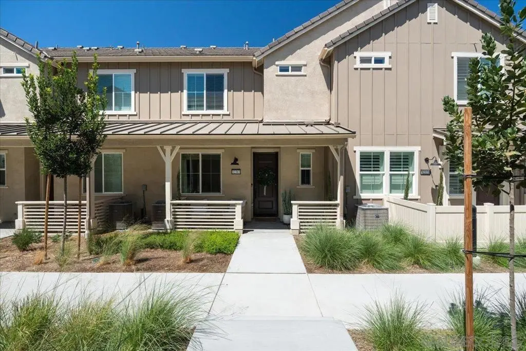 Condominium for sale at 32383 Tannat Drive, Temecula, CA featuring 2 beds and 3 baths