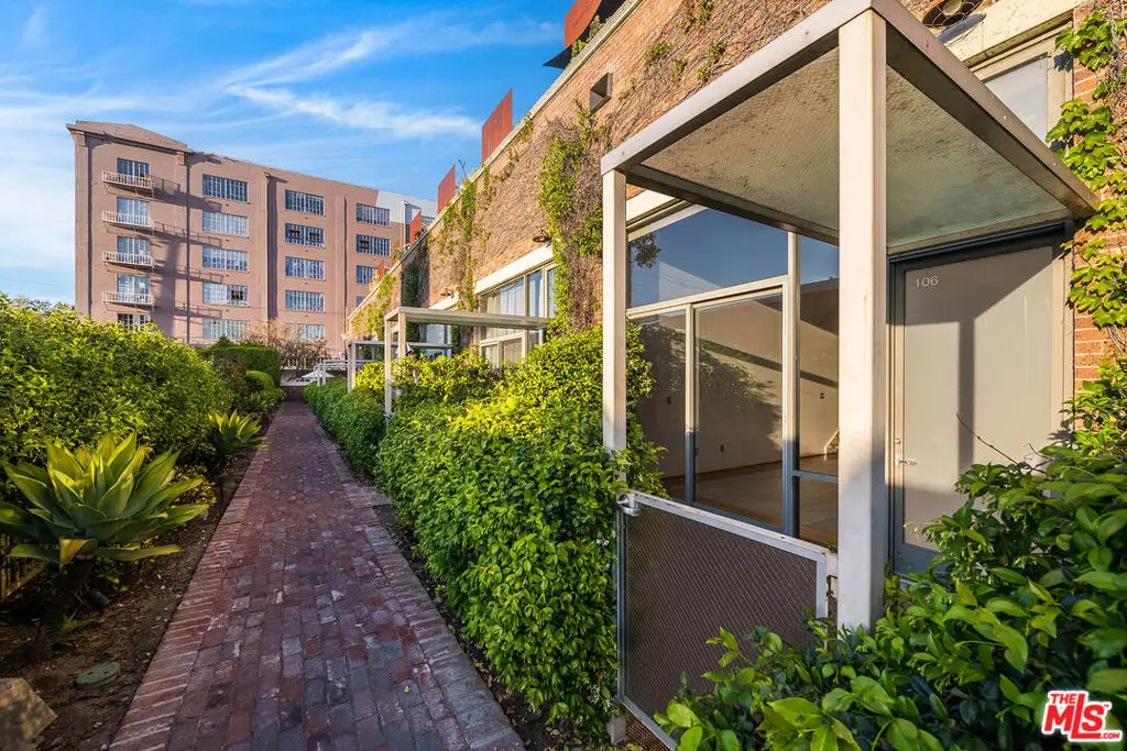 1850 E Industrial 106, Los Angeles, CA — listing photo 1