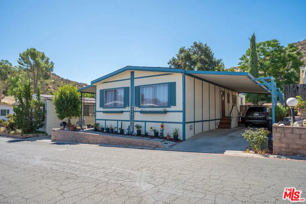 27722 Moonridge Lane #27, Castaic, CA — listing photo 1