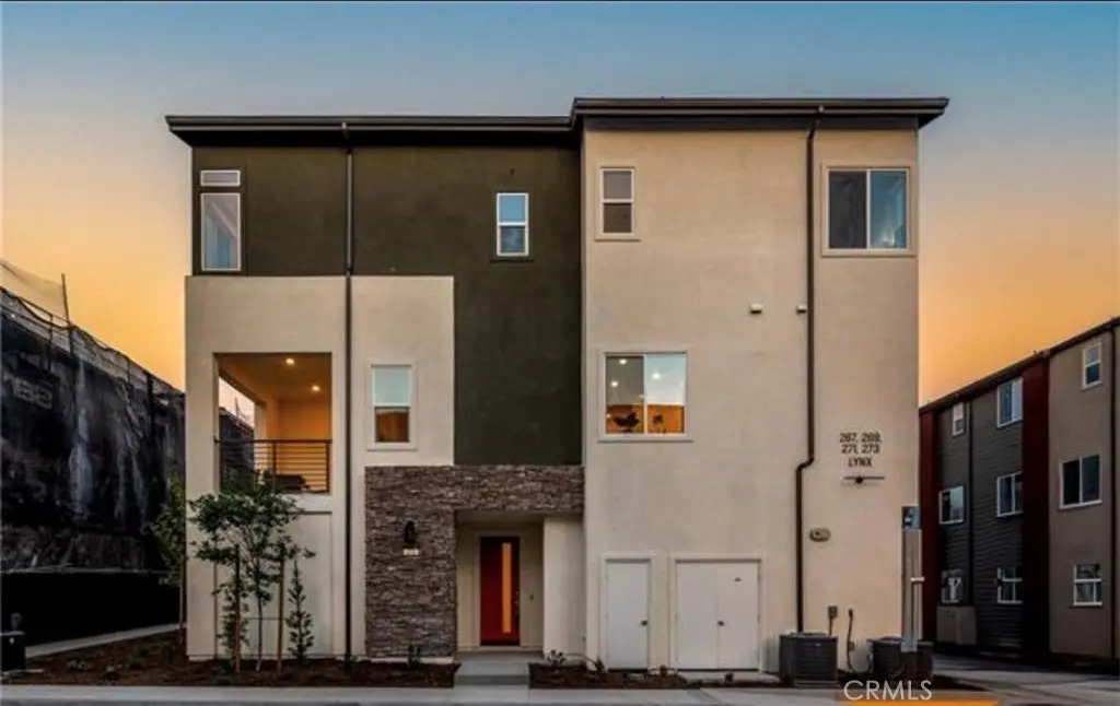 273 LYNX, Irvine, CA — listing photo 1