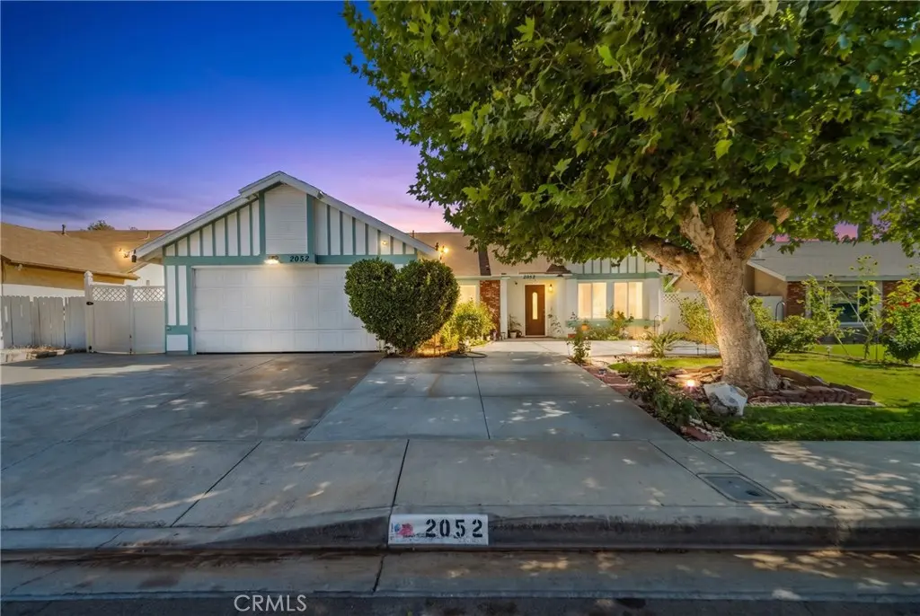 2052 E Avenue R12, Palmdale, CA — listing photo 1