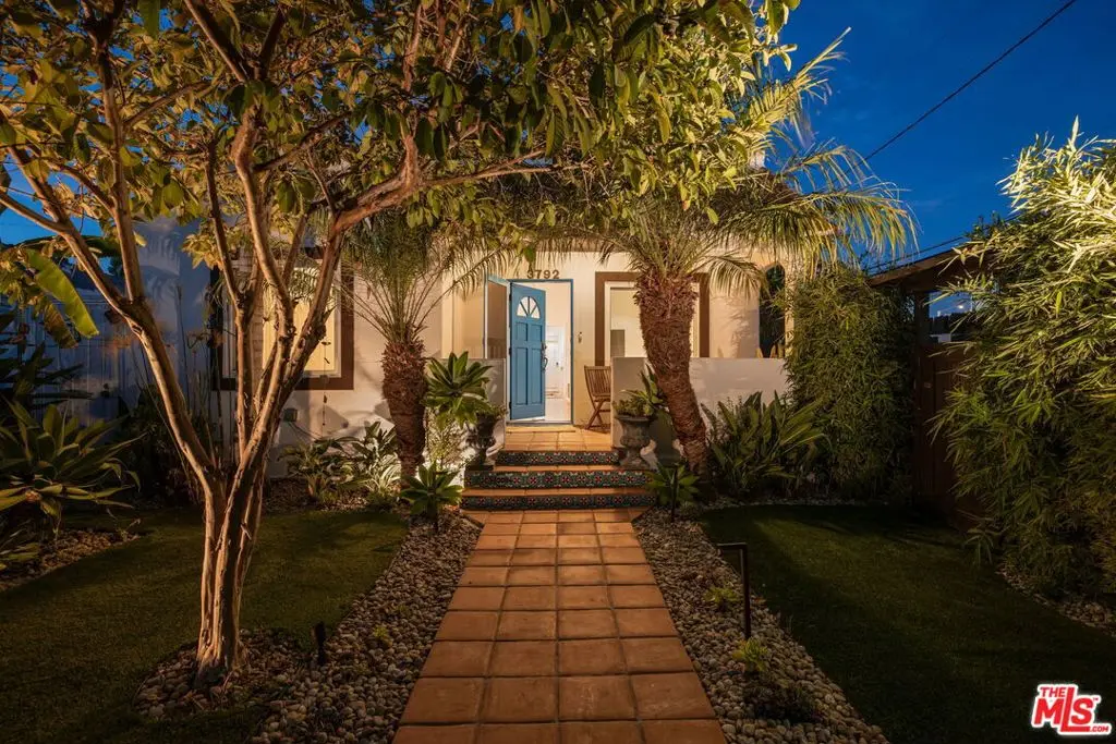 Single Family Residence for sale at 3792 Colonial Avenue, Los Angeles, CA featuring 2 beds and 1 bath
