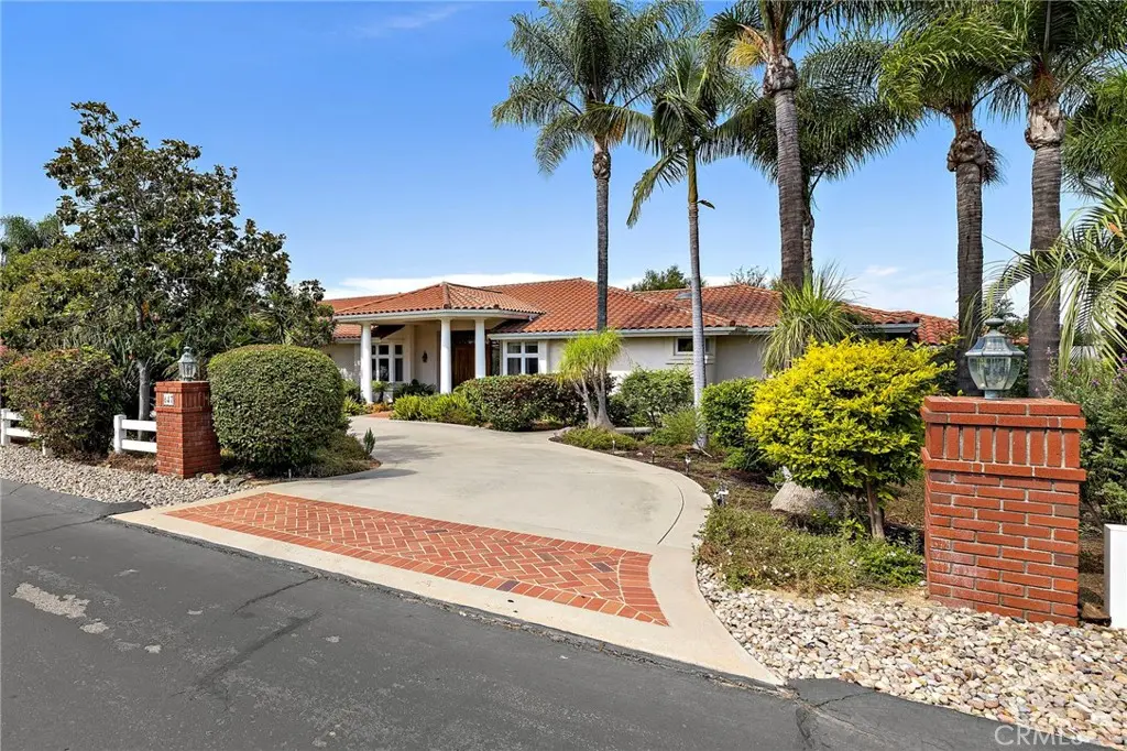 647 tumble creek Lane, Fallbrook, CA — listing photo 1