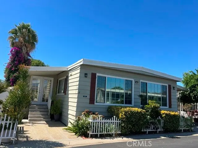 8811 Canoga Avenue 109, Canoga Park, CA — listing photo 1