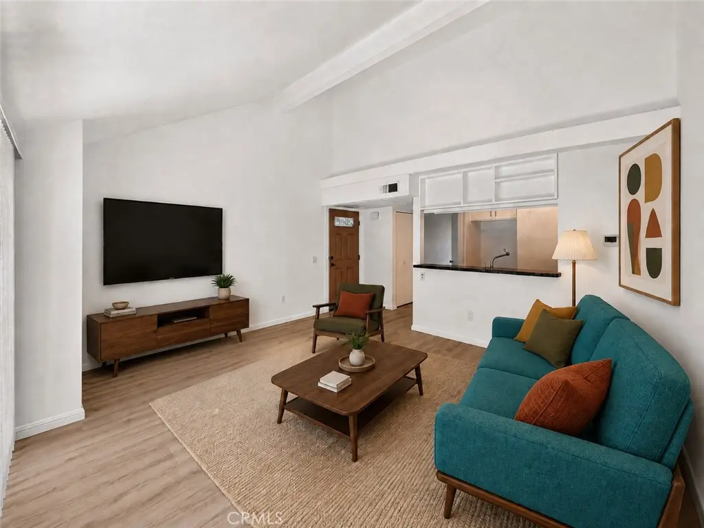 7131 Farralone 46, Canoga Park, CA — listing photo 1