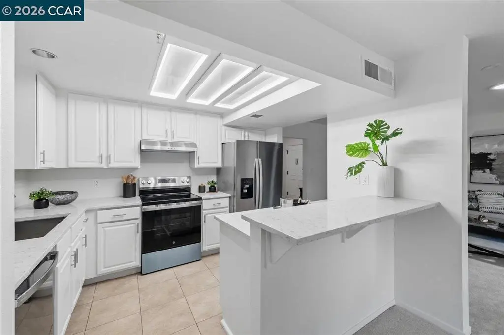 Condominium for sale at 1959 Golden Rain Rd 7, Walnut Creek, CA featuring 2 beds and 1 bath