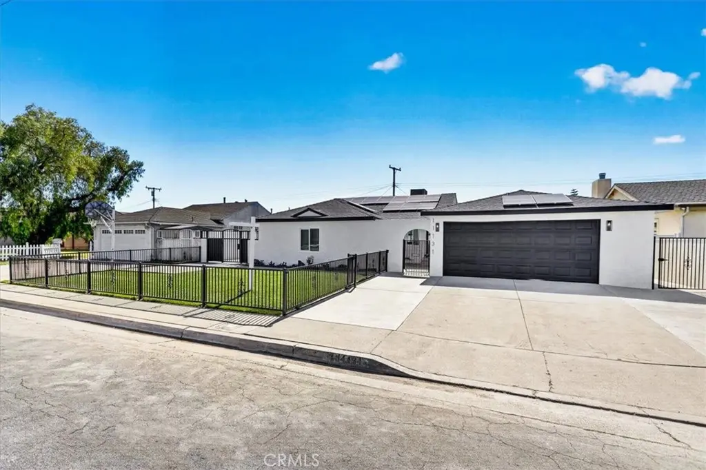 11131 Ticonderoga, Los Alamitos, CA — listing photo 1