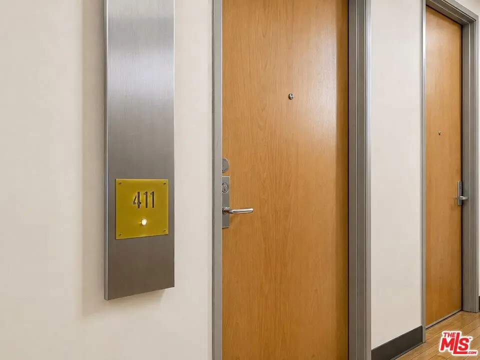 Condominium for sale at 1850 Industrial Street 411, Los Angeles, CA featuring 1 bed and 2 baths