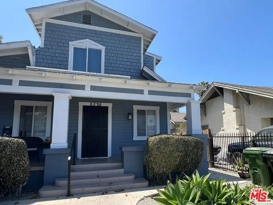 Residential Lease for rent at 5325 2nd Avenue, Los Angeles, Los Angeles County, CA featuring 3 beds and 1 bath
