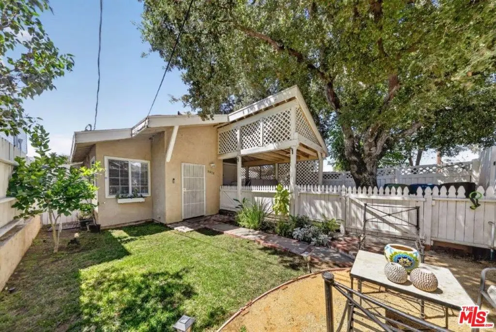 Single Family Residence for rent at 6838 Haywood Street, Los Angeles, CA featuring 2 beds and 2 baths