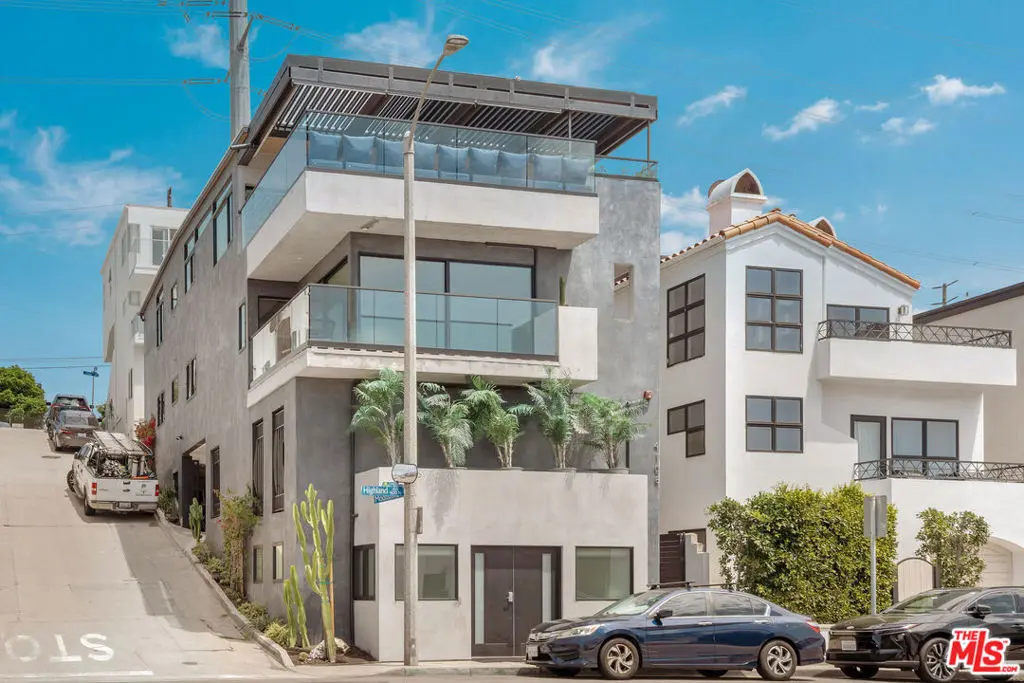 4108 Highland Avenue, Manhattan Beach, CA — listing photo 1