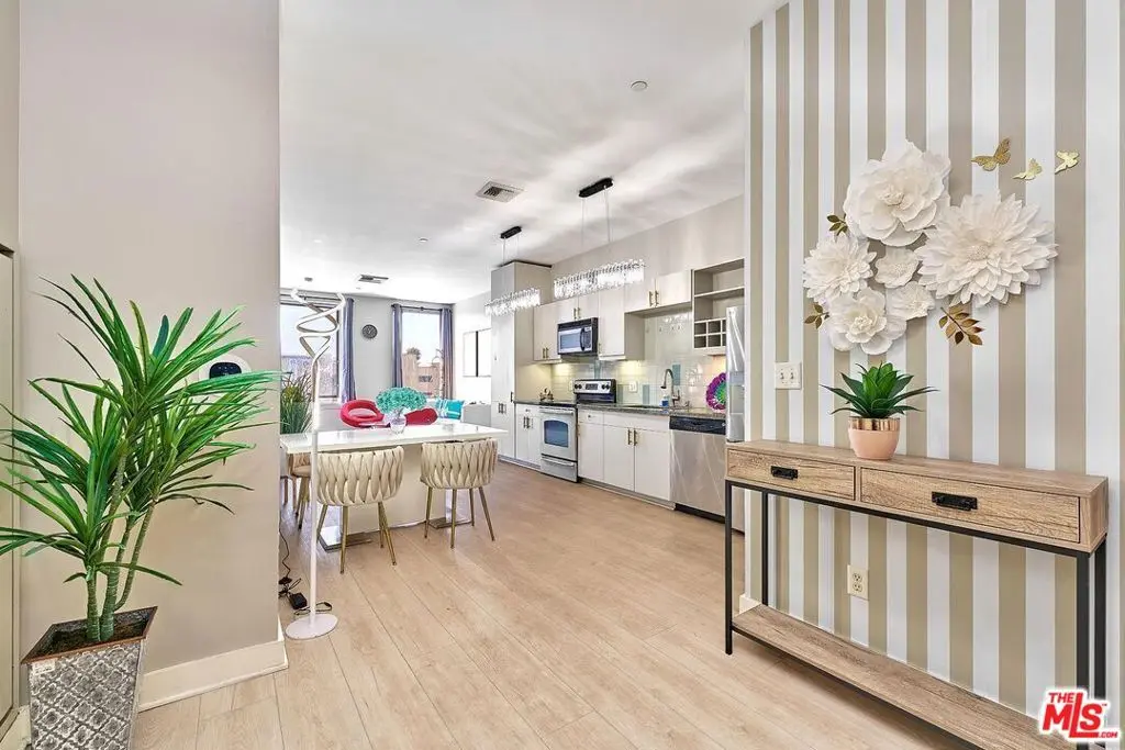 Condominium for sale at 3810 Wilshire Boulevard 408, Los Angeles, CA featuring 2 beds and 2 baths