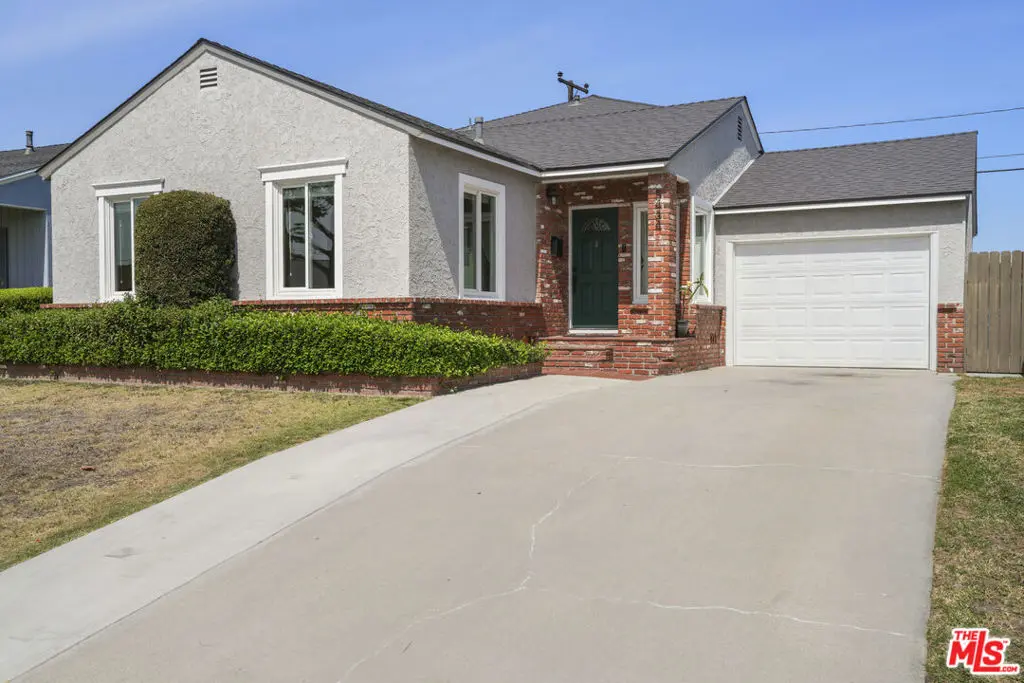 Single Family Residence for sale at 5434 Graywood Avenue, Lakewood, CA featuring 4 beds and 3 baths