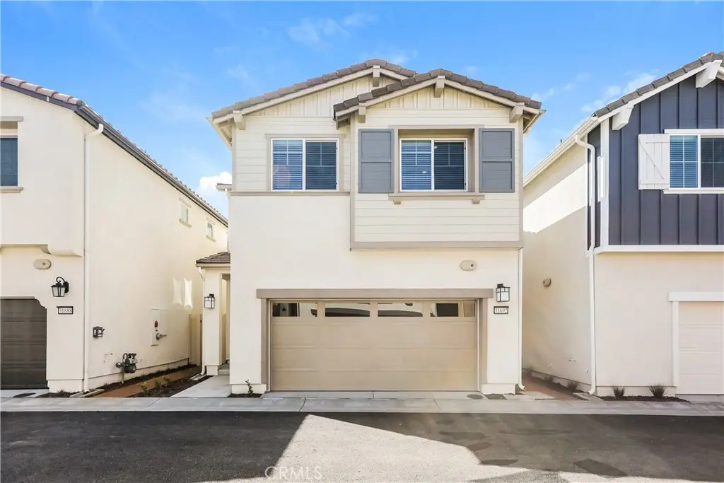 Single Family Residence for rent at 31692 Hans Drive, Menifee, CA featuring 3 beds and 3 baths