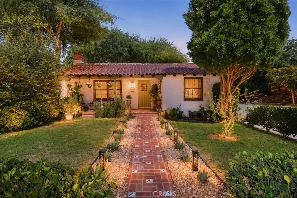 404 N Vinedo Avenue, Pasadena, CA — listing photo 1