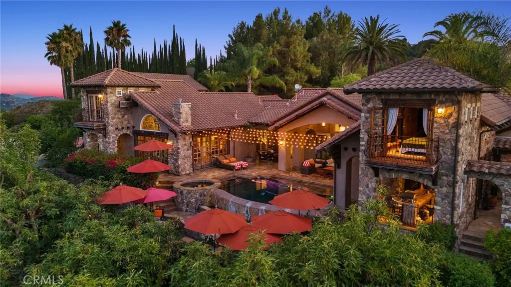 Single Family Residence for rent at 27590 Morning Glory Circle, Temecula, CA featuring 5 beds and 3 baths
