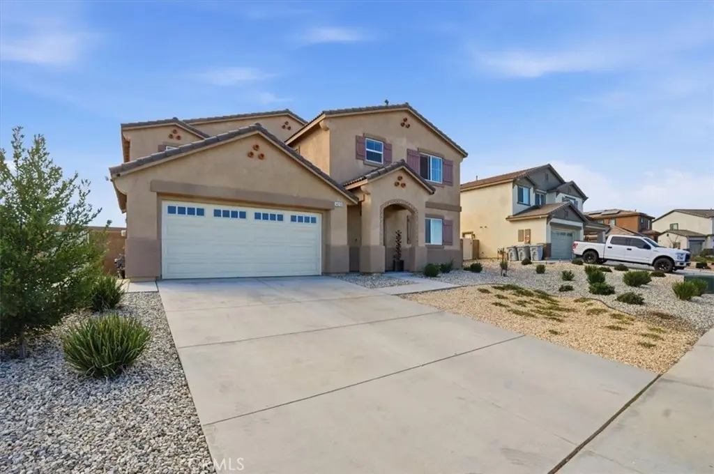 14219 Fir St, Oak Hills, CA — listing photo 1