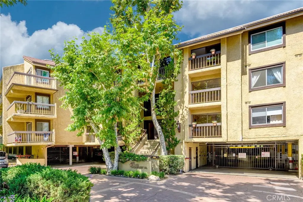 3481 Stancrest Drive 206, Glendale, CA — listing photo 1