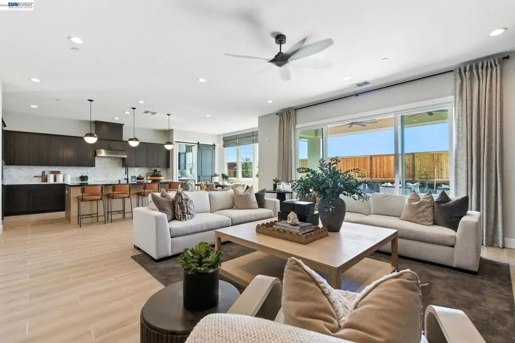 Single Family Residence for sale at 1591 Ponza Circle, Brentwood, CA featuring 5 beds and 5 baths