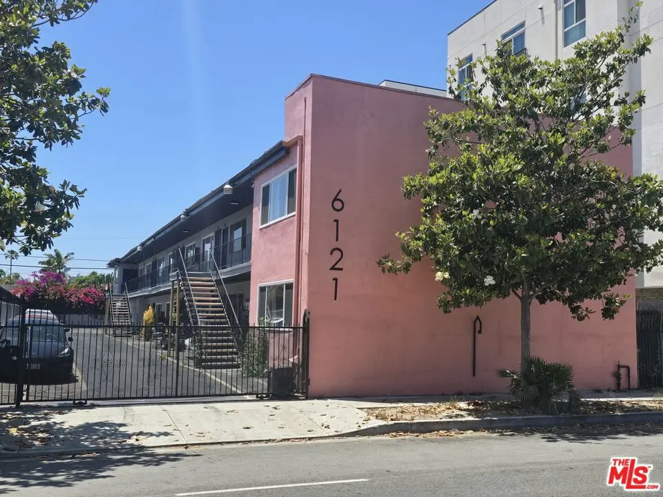 6121 Crenshaw Boulevard, Los Angeles, CA — listing photo 1