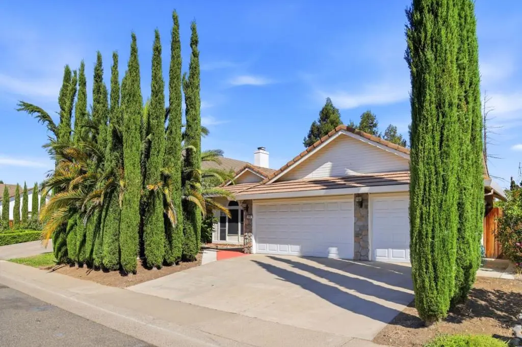 8947 Giant Panda Drive, Sacramento, CA — listing photo 1