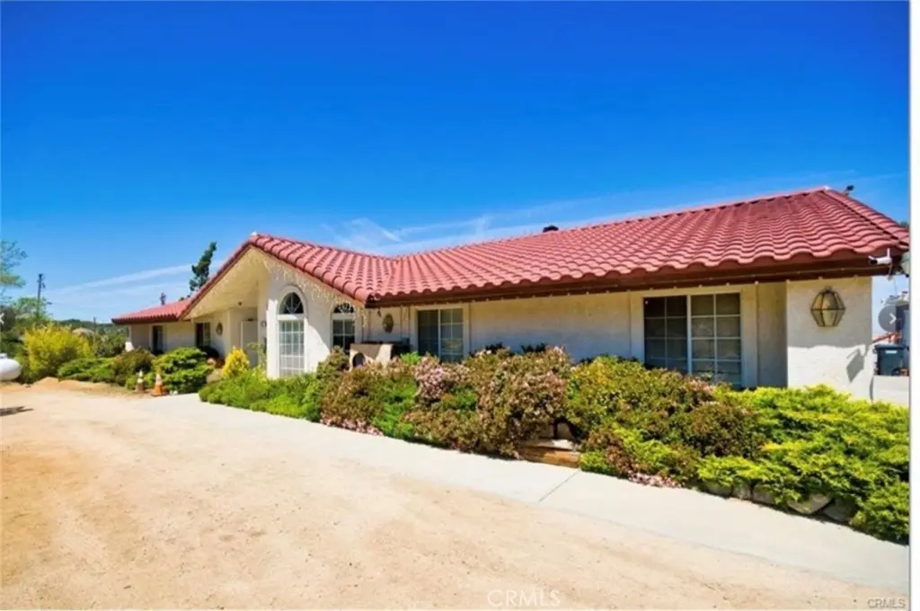 3010 Silver Ridge Drive, Pinon Hills, CA — listing photo 1