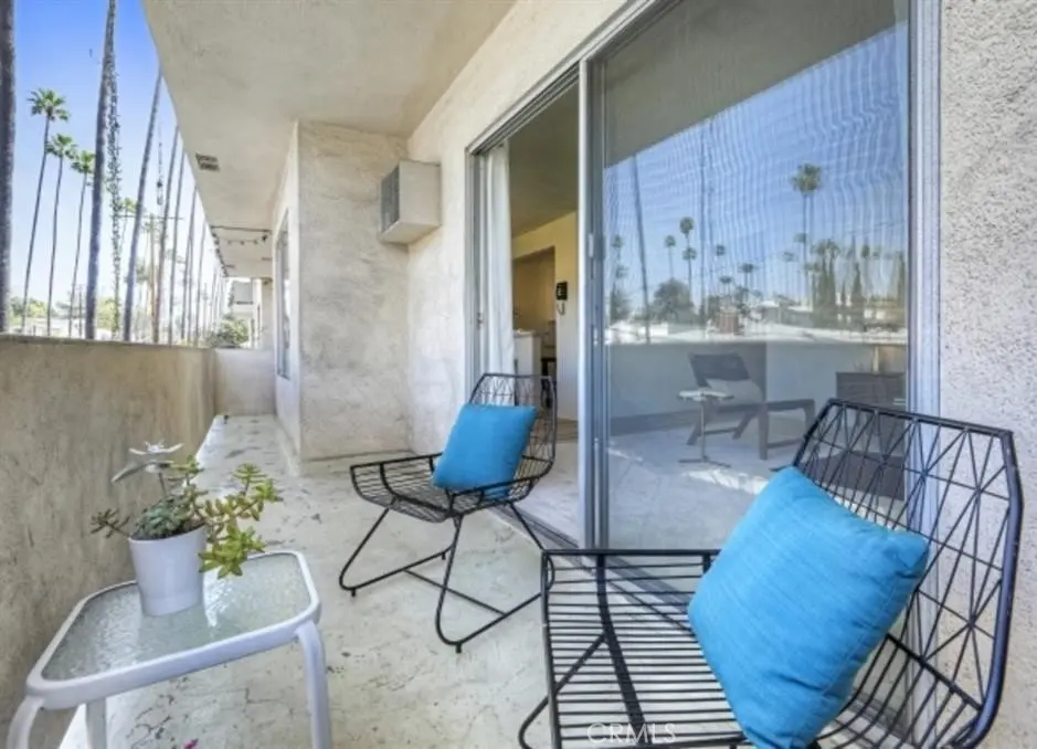 Condominium for sale at 4614 27 Finley, Los Angeles, CA featuring 2 beds and 2 baths