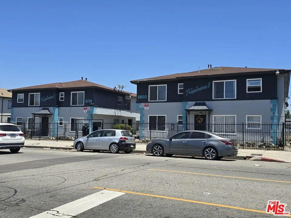 Residential Income for sale at 6736 West Boulevard, Los Angeles, CA featuring 14 beds and 12 baths